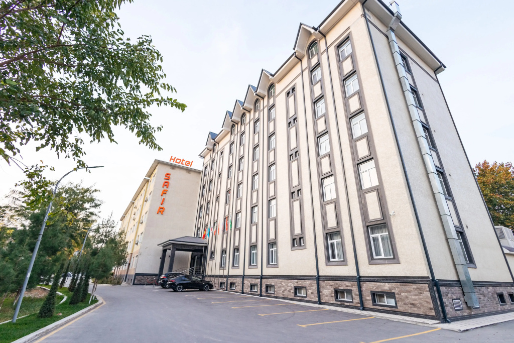 Отель Safir
