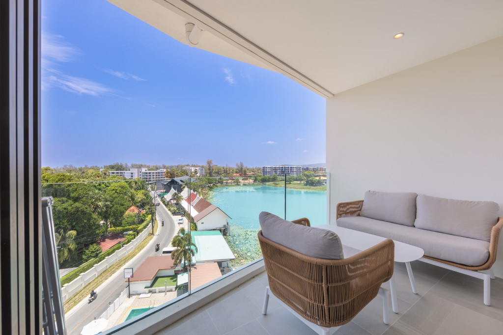 Апарт-отель The Aqua luxury waterfront by Tropiclook