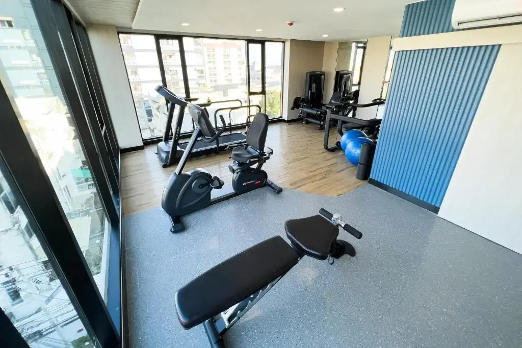 Отель Wellness Stay & Hotel Sukhumvit 107