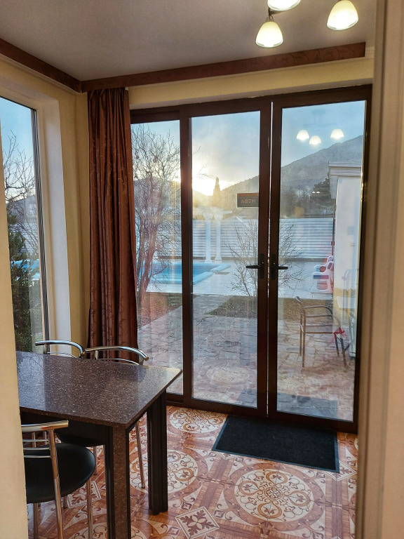 Частный дом Sunny Holiday Home