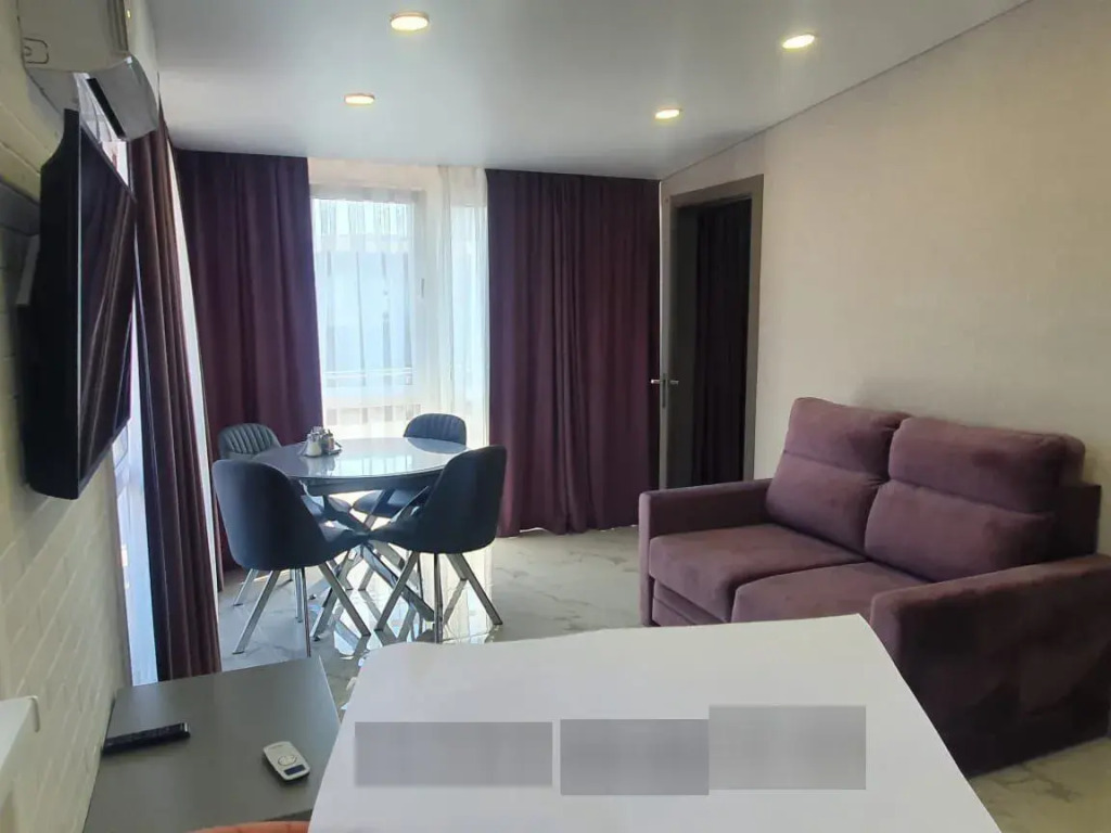 Квартира oднoкoмнaтная 40м² пeрвая линия у мopя