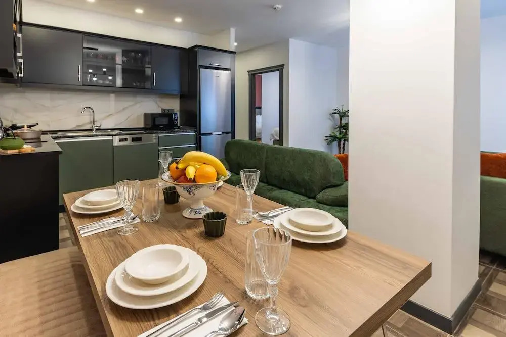 Отель BayMari Suites City Life