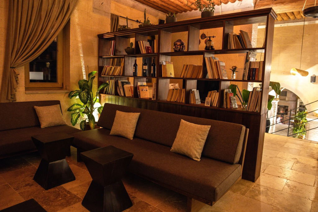 Millstone Cave Suites Hotel