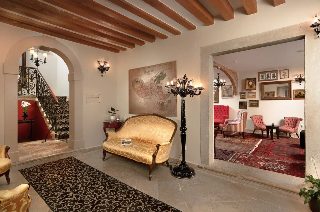 Angelo dOro Heritage Hotel