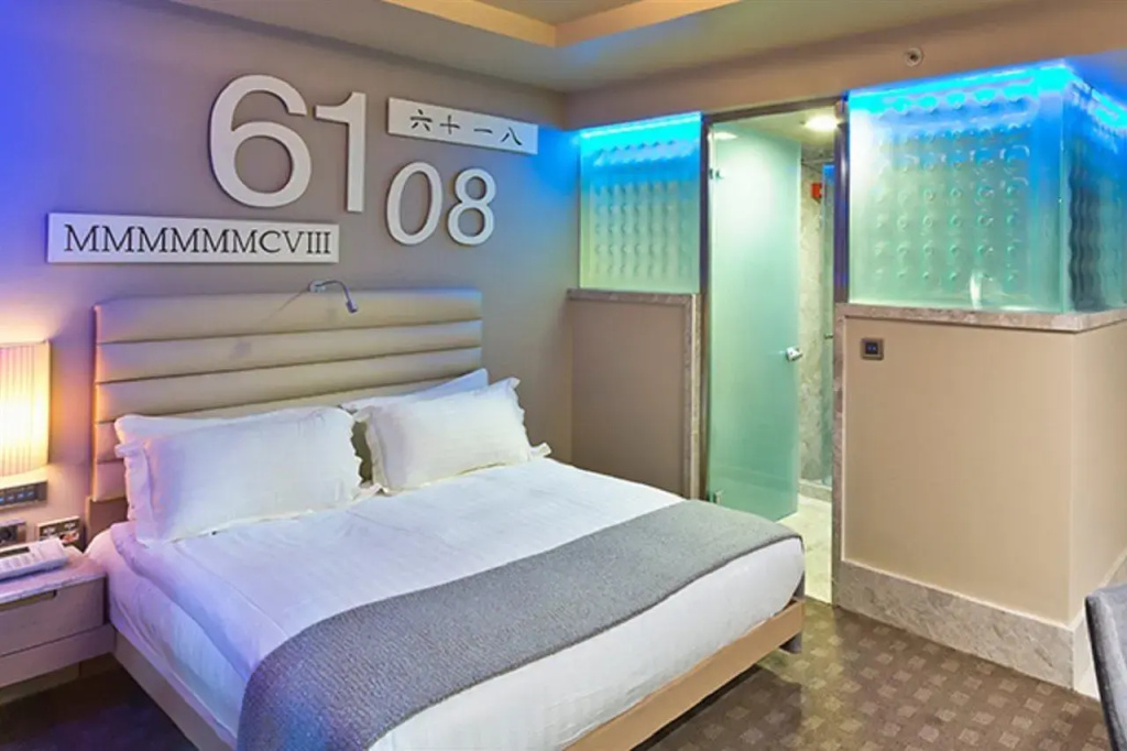 Отель Ramada by Wyndham Istanbul Pera