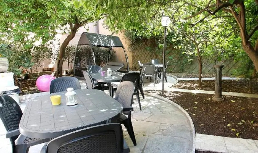 Хостел New Generation Hostel Tirana Center