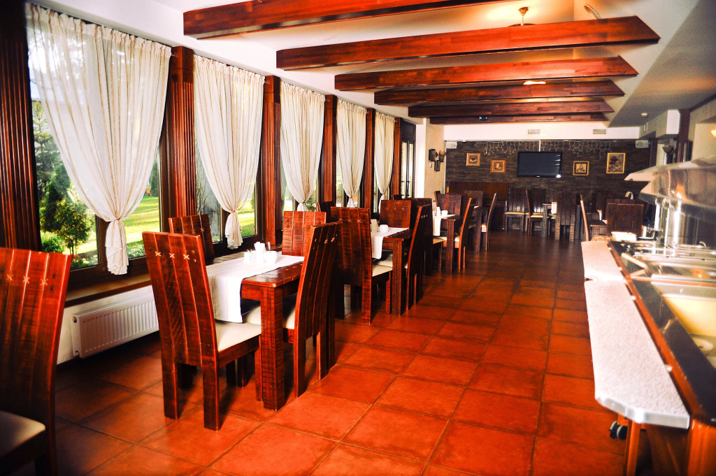 Ukraina Hotel