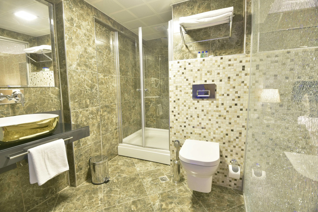 Adamel City Hotel