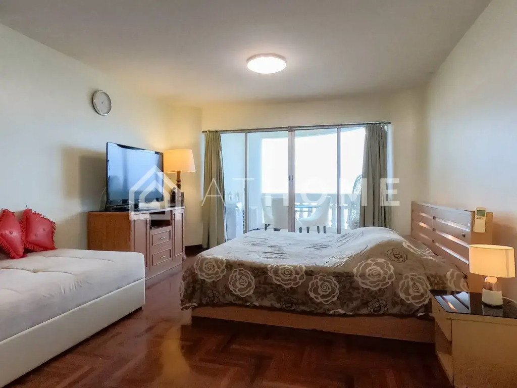 Апартаменты Sky Beach Condominium