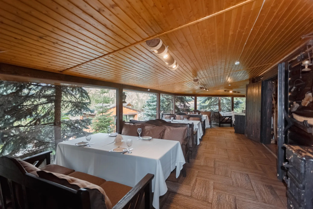 Курортный отель Poiana Bradului Complex Hotelier & Restaurant