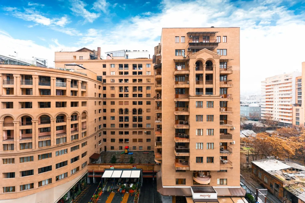 Апартаменты on Amiryan Str. 4/6-120