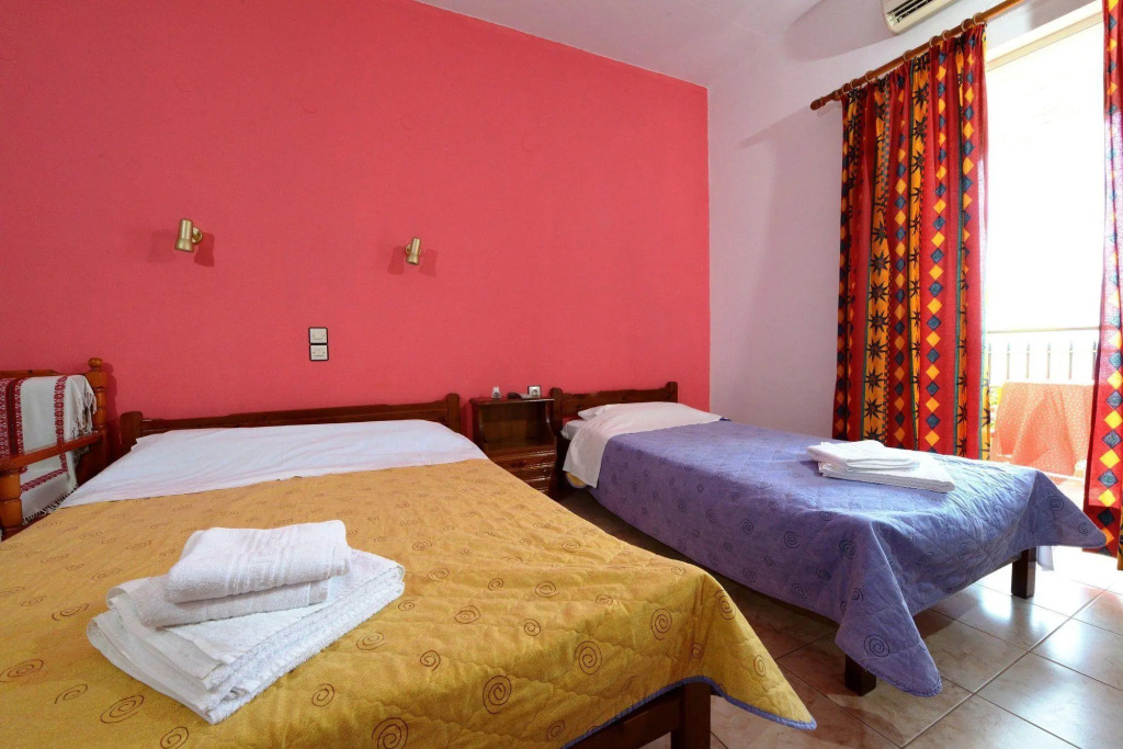 Отель Pharos Rooms