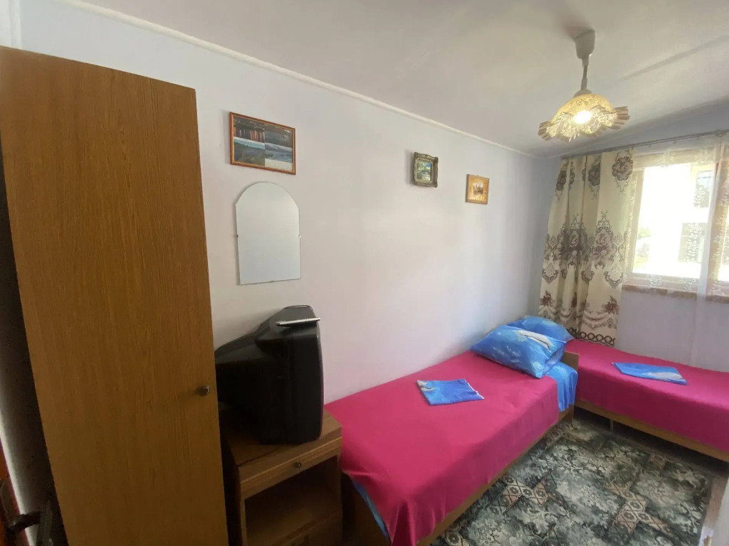 Частный дом 137 3 комнаты 900м до моря