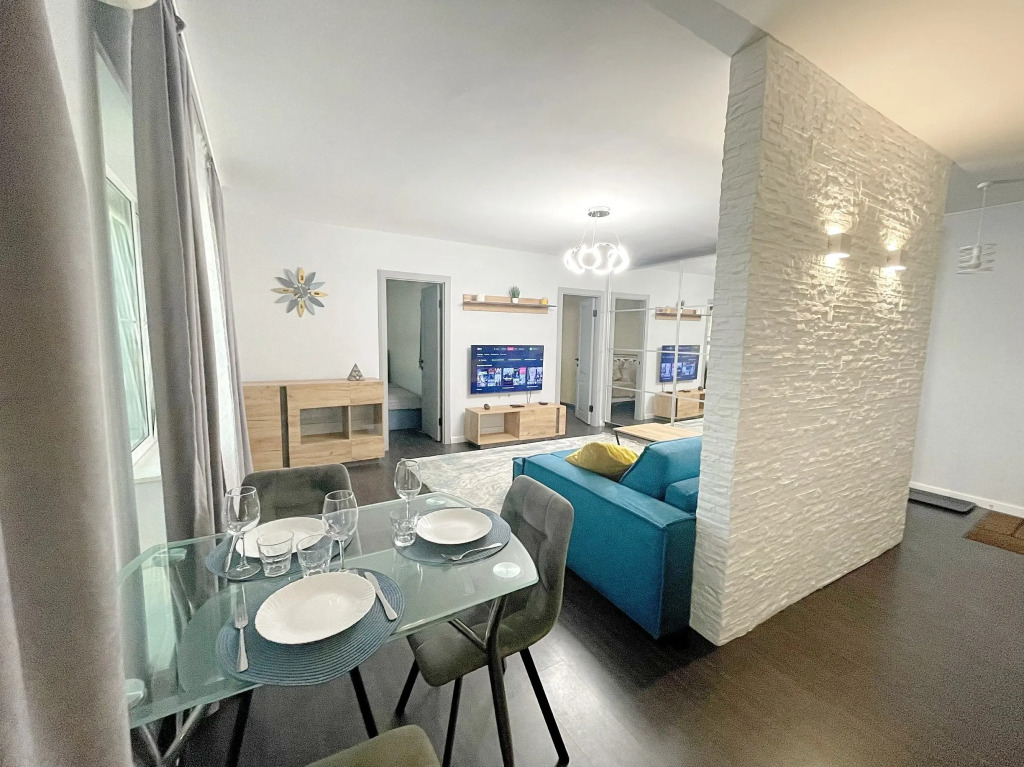 Квартира Mila Apart с 2мя Спальнями и Просторной Гостиной-кухней в Чертаново