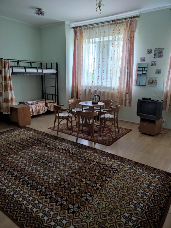 85 Hostel