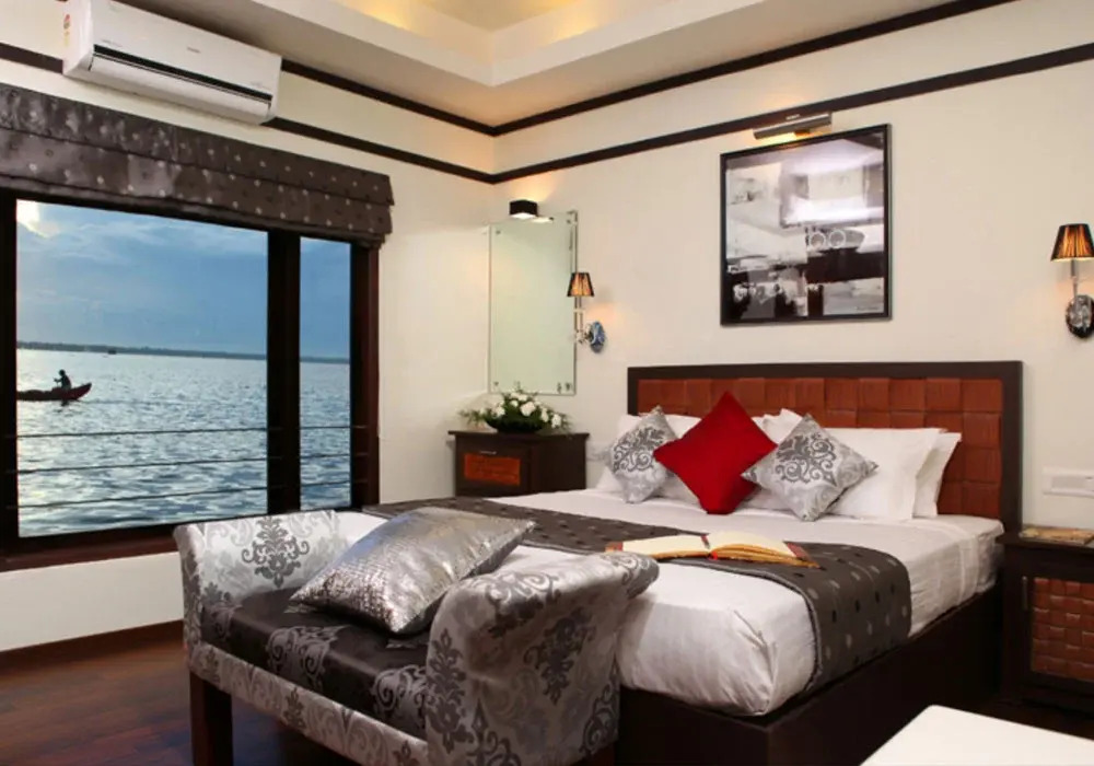 Отель Kerala Houseboats