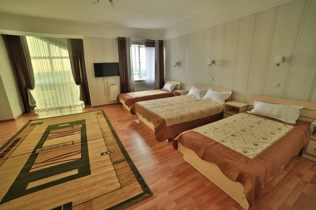 Caravan Hotel