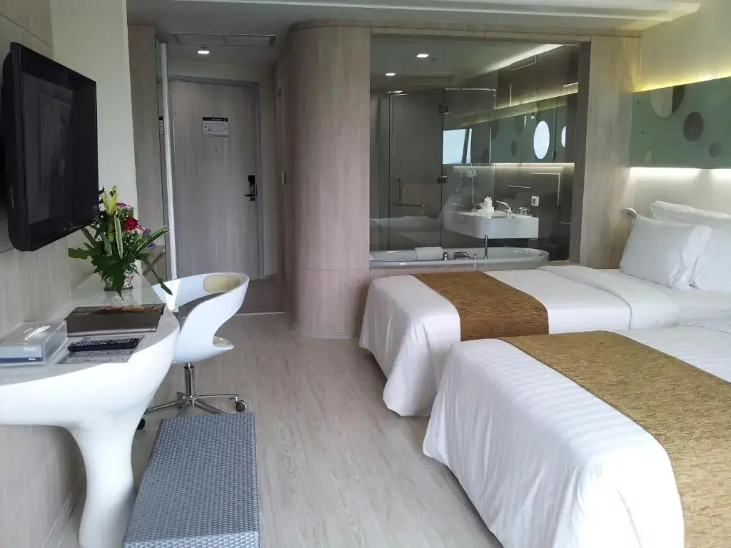 Pattaya Discovery Beach Hotel