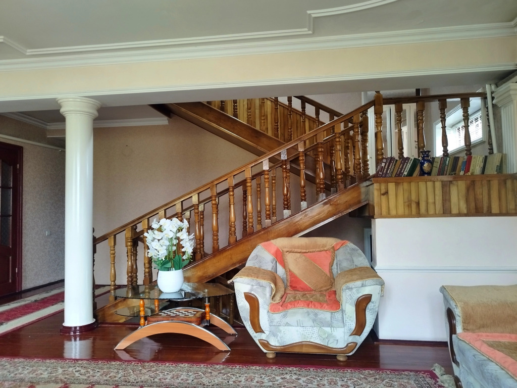 Хостел Uyut house Osh