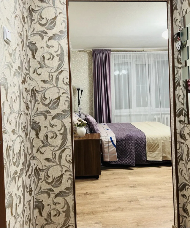 Na Leninskom Prospekte 130/6 Flat