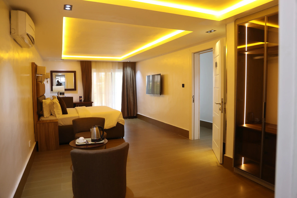 Отель Bolton White Residence