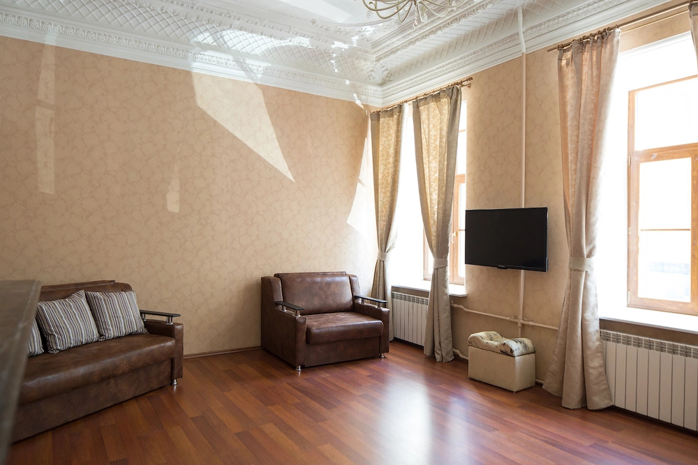 BM 13 Apartments