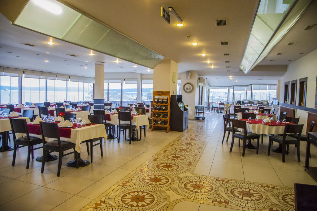 Çanak Hotel
