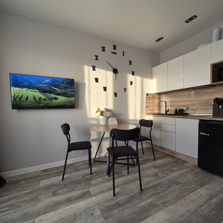 V Novom Dome Flat
