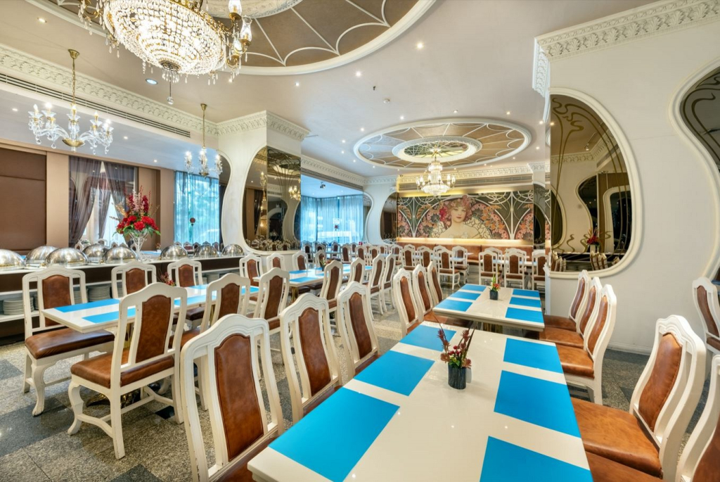Royal Benja Hotel - Big Rooms, Family Friendly