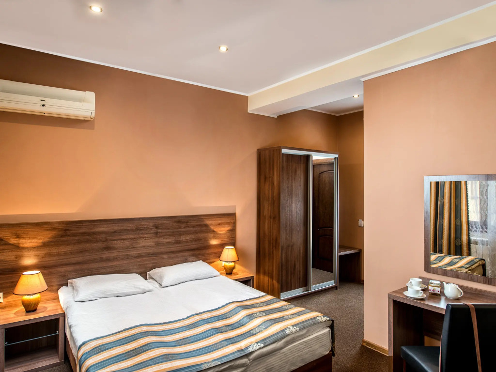 Lviv Central Jam Hotel