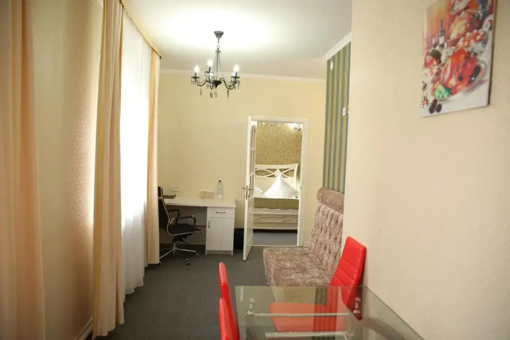 Sweet Home Hotel