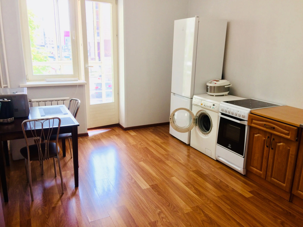 Apartment on Aviatorov 25
