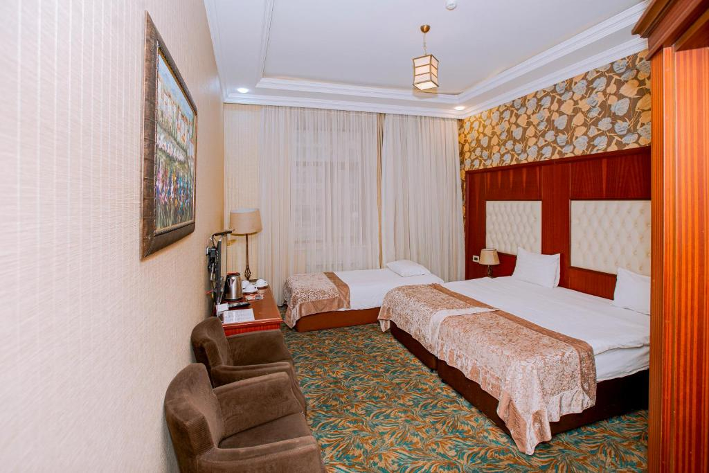 Clover Hotel F1 View