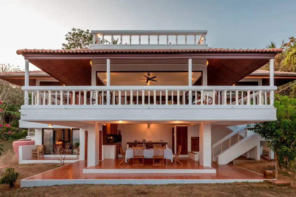 Baan Khunying - Secluded Phuket Beachfront Villa