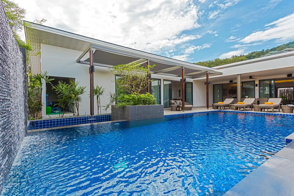 Вилла Casabay Luxury Pool