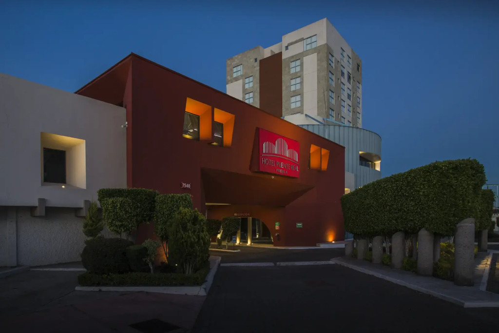 Hotel Puente Real