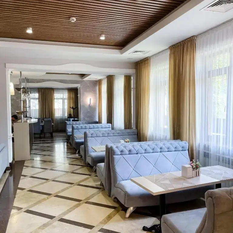 Golden Palace Hotel
