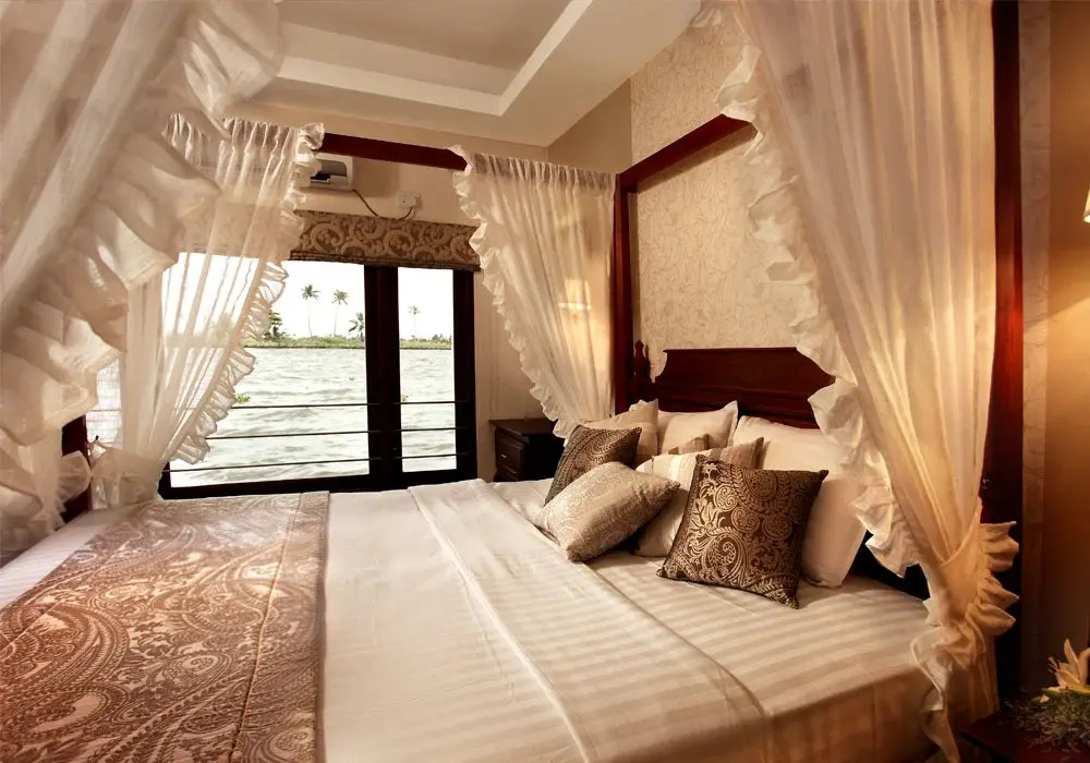 Отель Kerala Houseboats