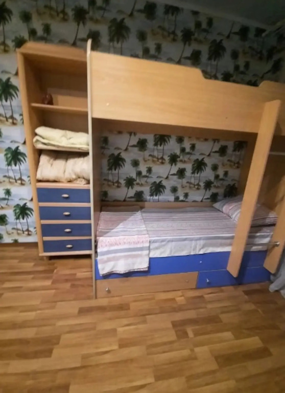 Квартира в Микрорайоне В-1 20
