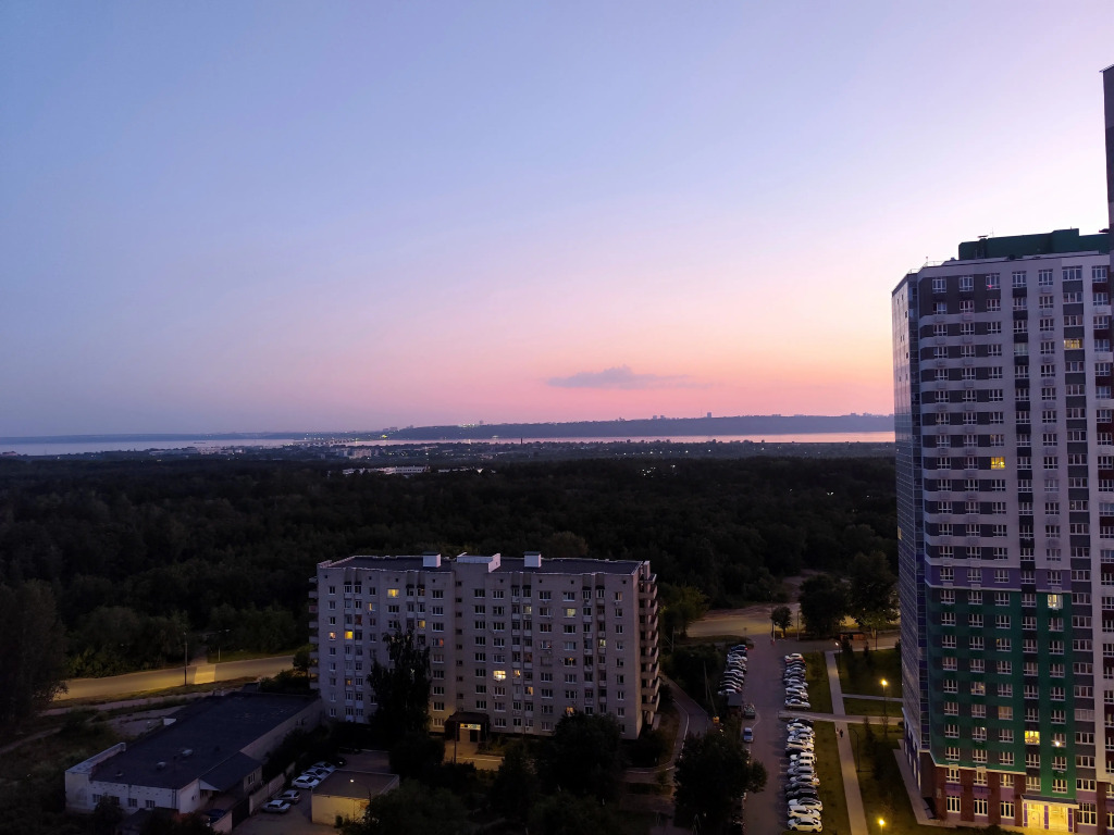 Квартира с видом на Волгу, рядом Суворовское училище