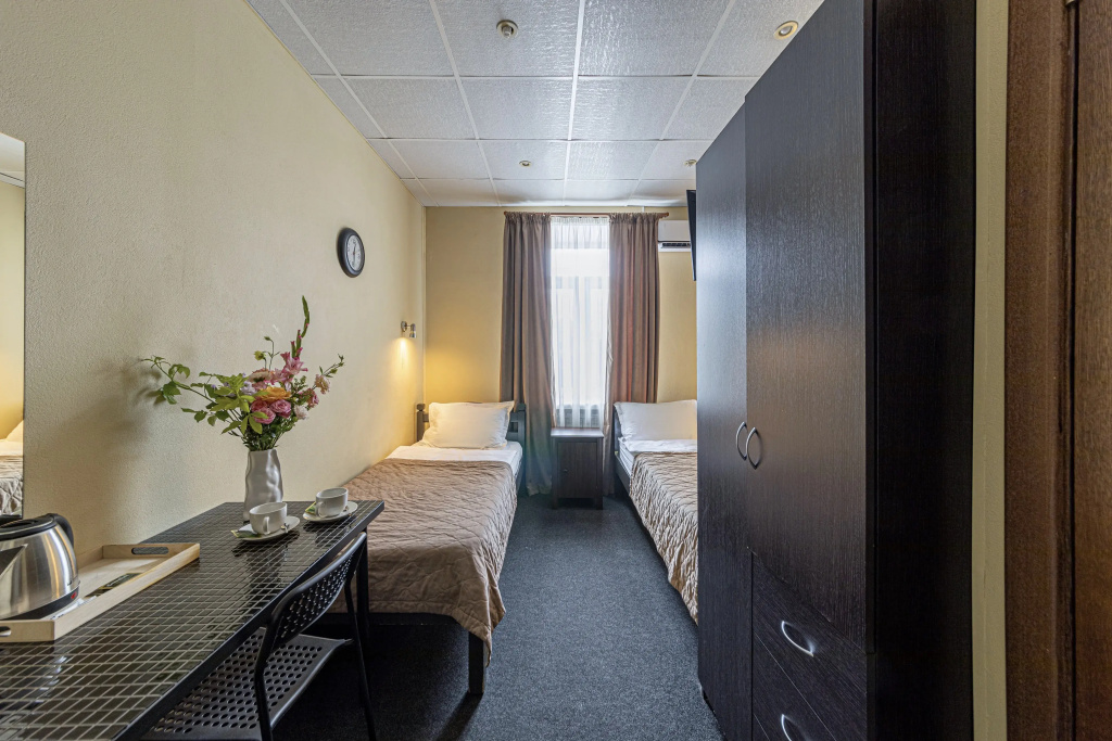 Mini-Hotel Entrance N2