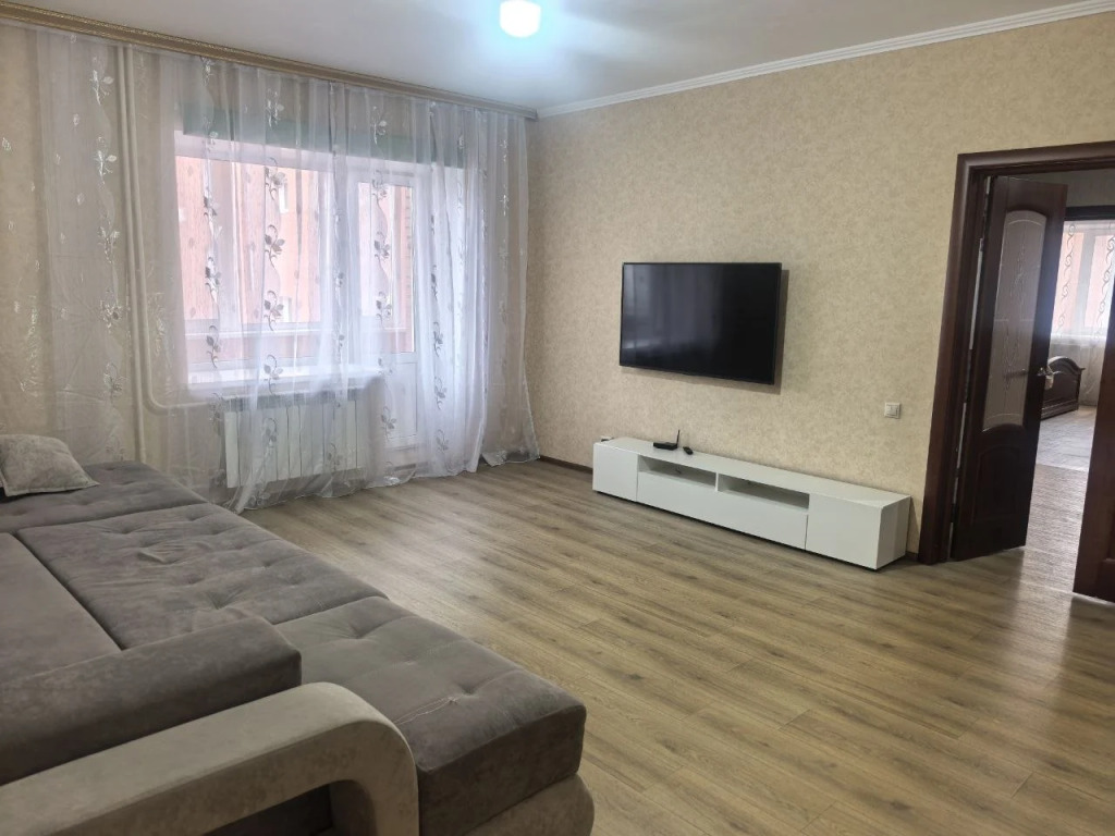 Квартира Уютная огромная двухкомнатная