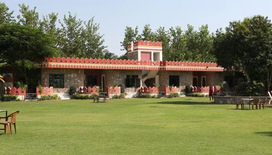 Отель The Country Side Resort