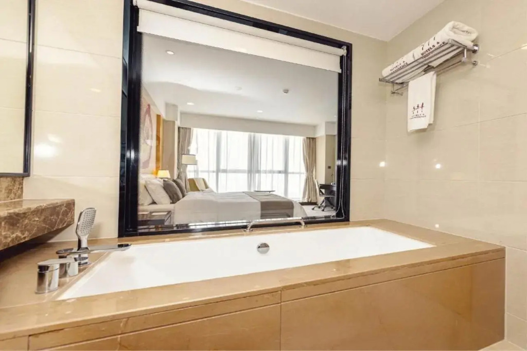 Отель Hotels & Preference Hualing Tbilisi