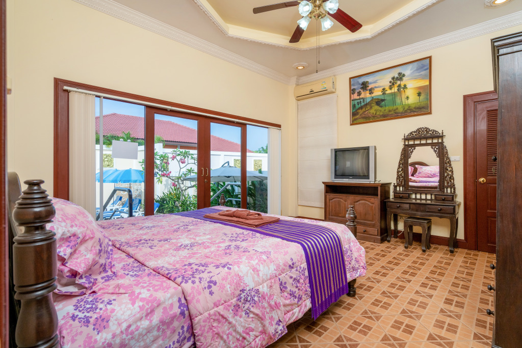 Spacious 3BR Family Villa with Private Pool Villa