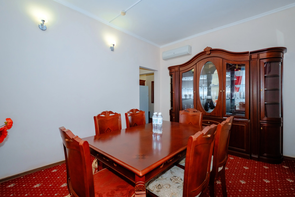 Отель Кипарис