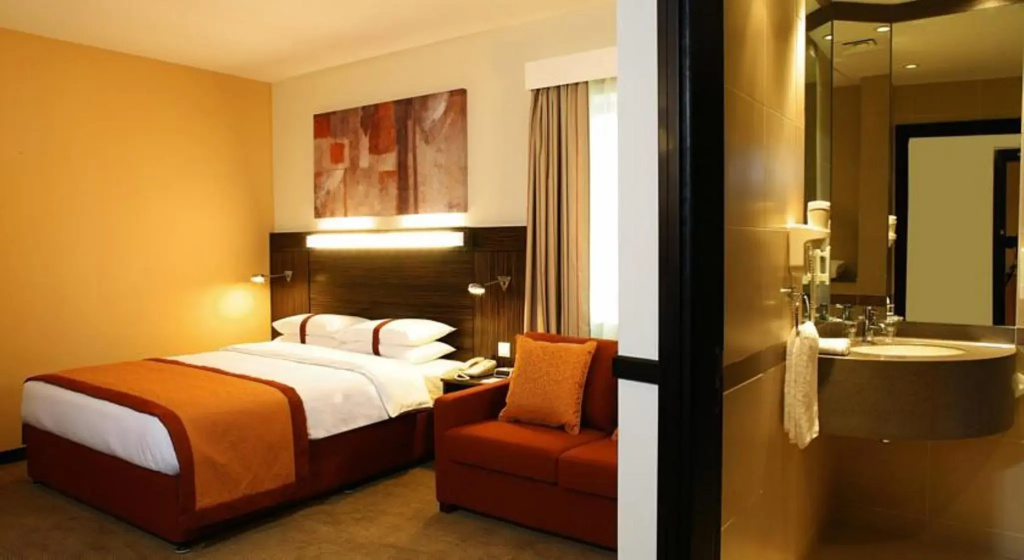 Holiday Inn Express Dubai Safa Park by IHG