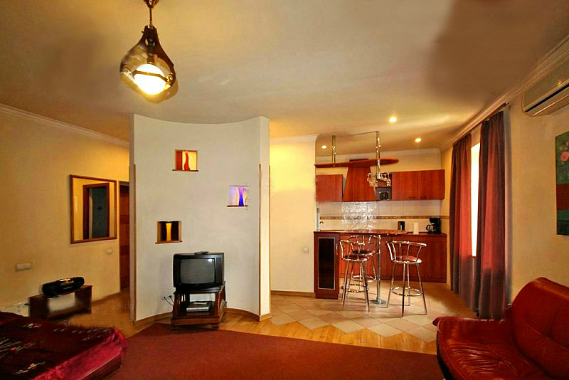 Raisa's Apartments