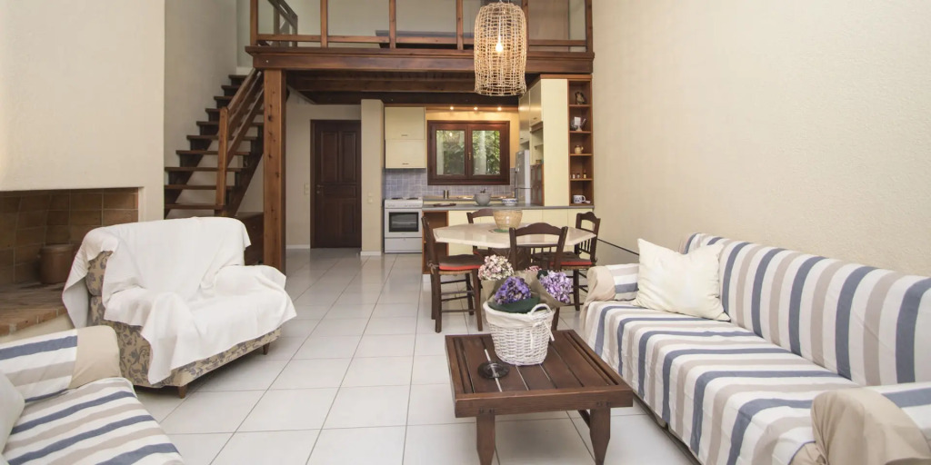 Вилла Araucaria Shared Pool Sani