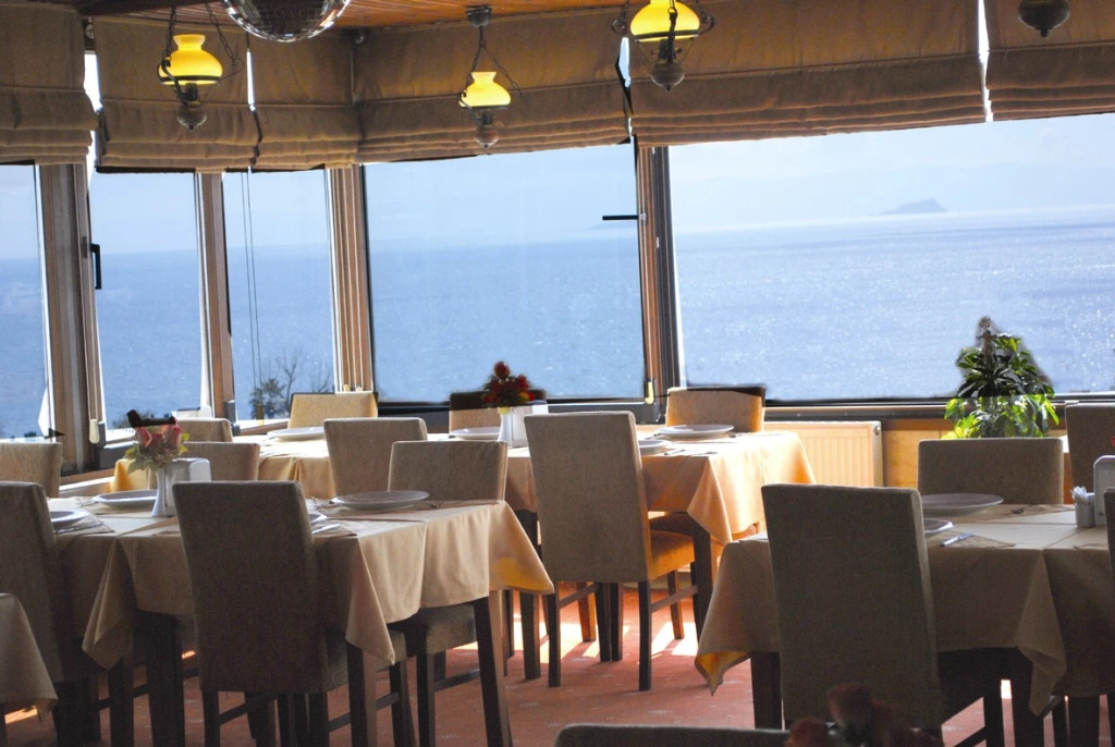 Grand Liza Hotel